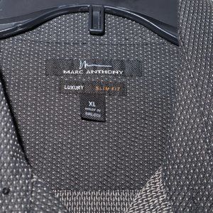 Marc Anthony- Luxury- Men's Long sleeve Button up - XL Slim Fit
